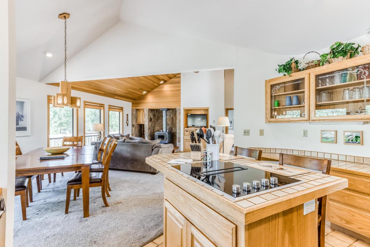 Hickory Lane 16 | Discover Sunriver Villa Luaran gambar